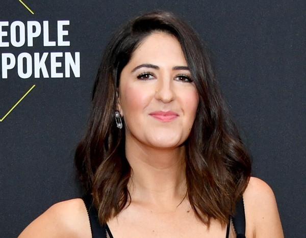 D'Arcy Carden Is So Excited to Meet Jennifer Aniston At the PCAs - E! NEWS